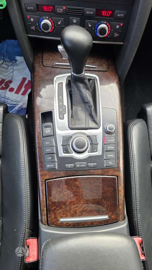 Audi A6 2009 — photo 24