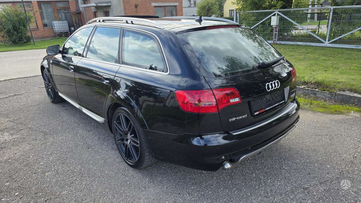 Audi A6 2009 — interior