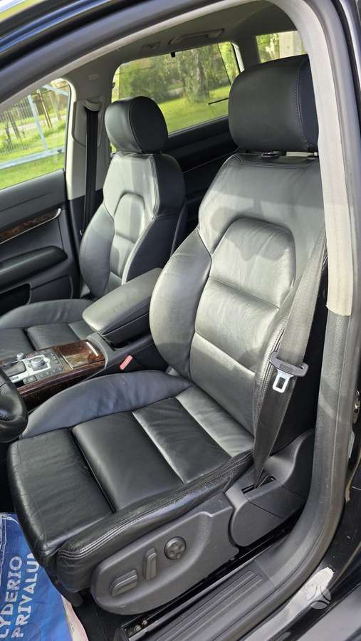 Audi A6 2009 — photo 30