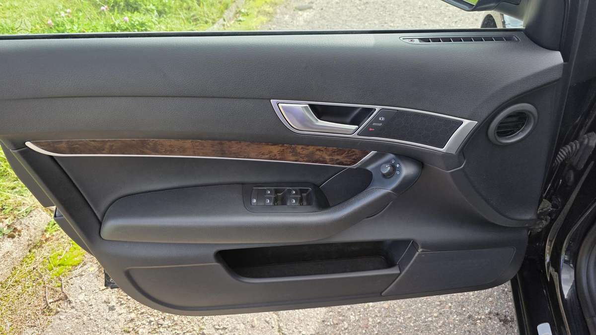 Audi A6 2009 — photo 33