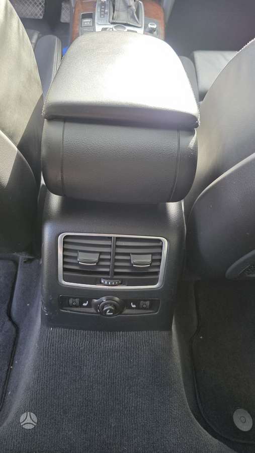 Audi A6 2009 — photo 35