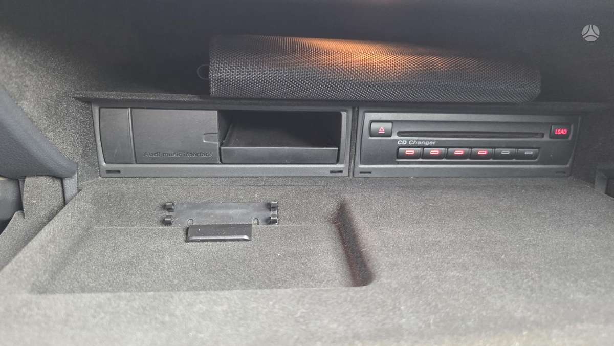 Audi A6 2009 — photo 47