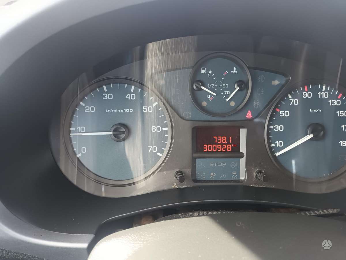 Citroen Berlingo 2010 — photo 14