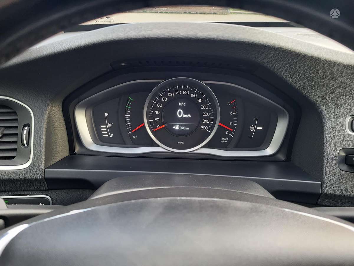 Volvo V60 2013 — photo 19