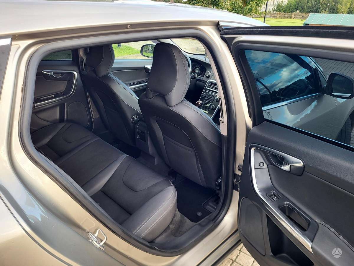 Volvo V60 2013 — photo 26