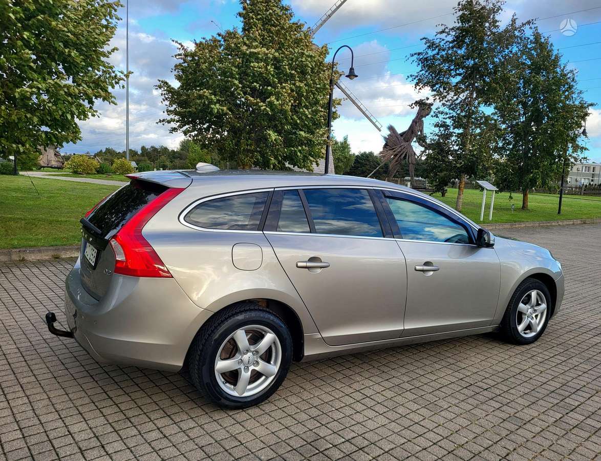 Volvo V60 2013 — photo 5