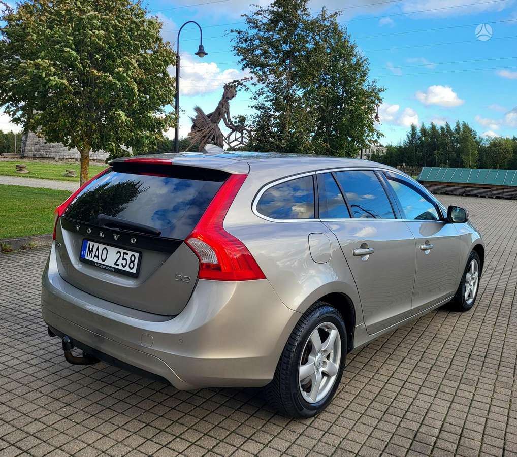 Volvo V60 2013 — photo 6