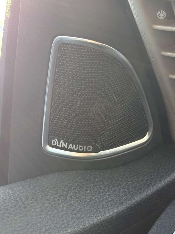 Volkswagen Passat 2011 — photo 20