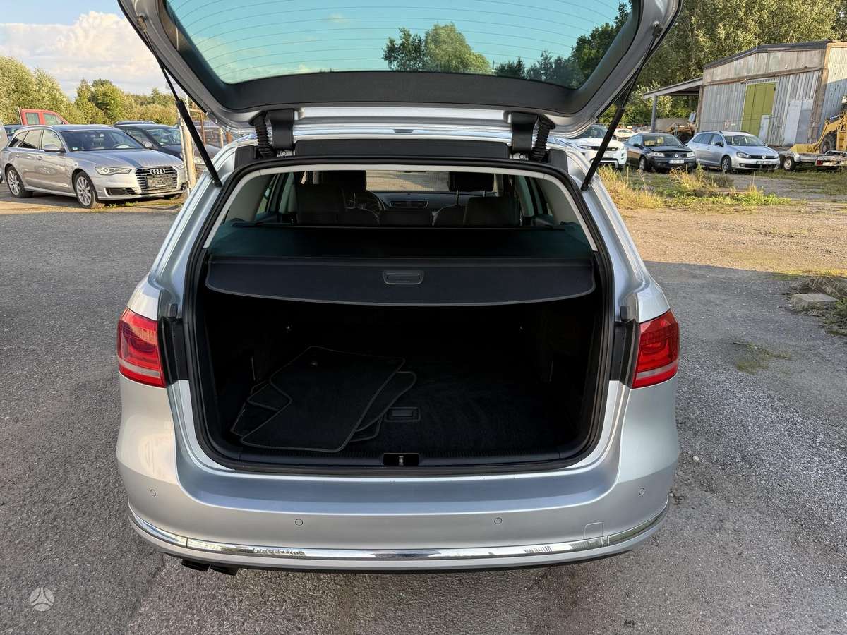 Volkswagen Passat 2011 — photo 7