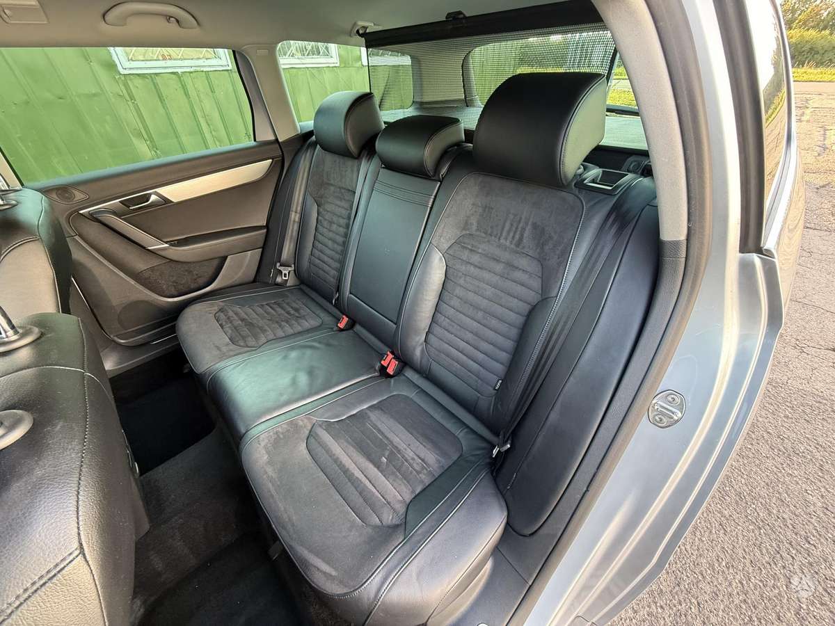 Volkswagen Passat 2011 — photo 9