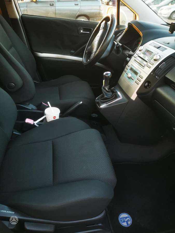 Toyota Corolla 2005 — photo 12