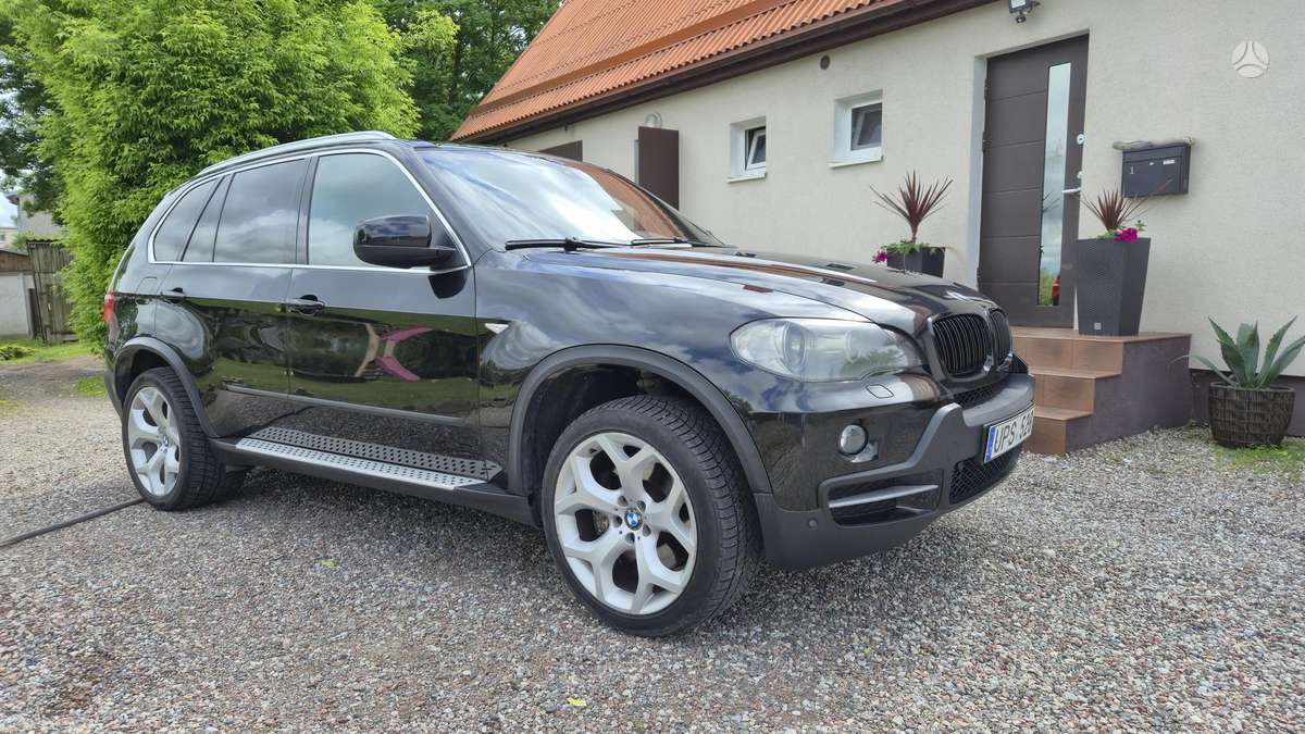 BMW X5 2008 — салон