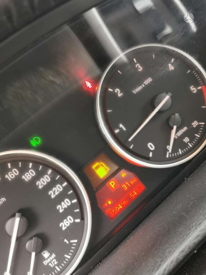 BMW X5 2010 — photo 11