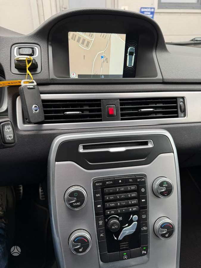 Volvo V70 2014 — photo 10