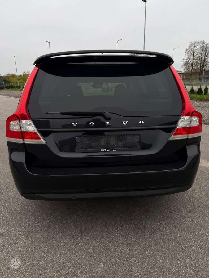 Volvo V70 2014 — photo 13