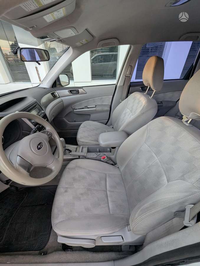 Subaru Forester 2010 — photo 5