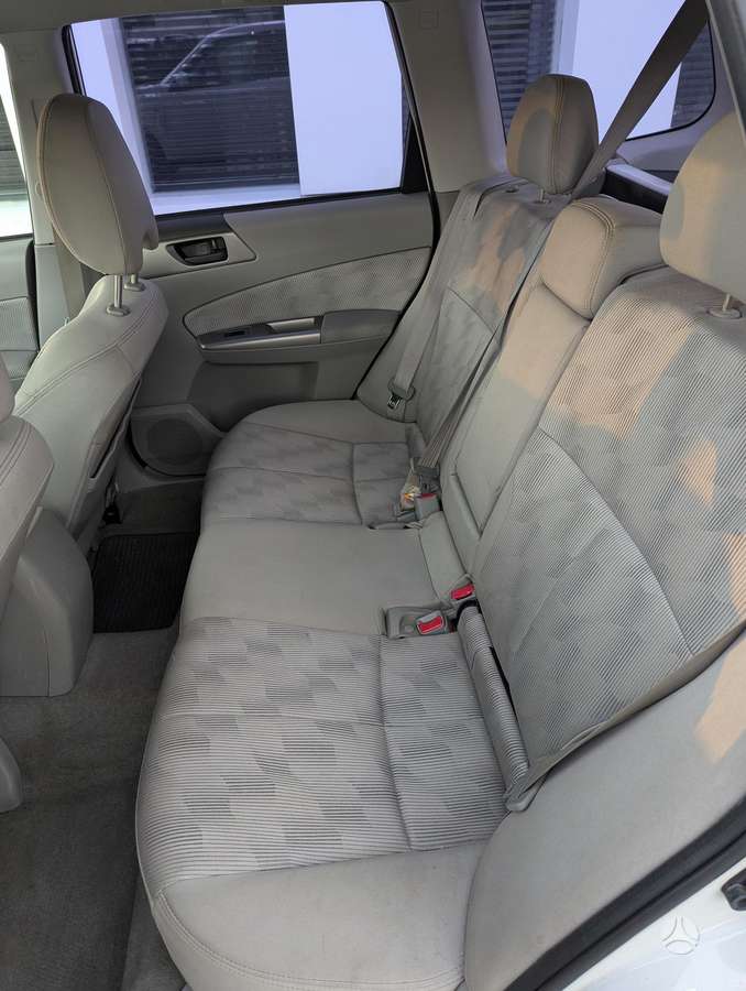 Subaru Forester 2010 — photo 6