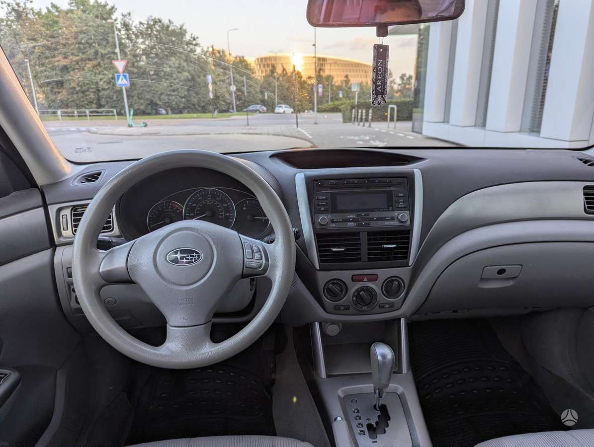 Subaru Forester 2010 — photo 7