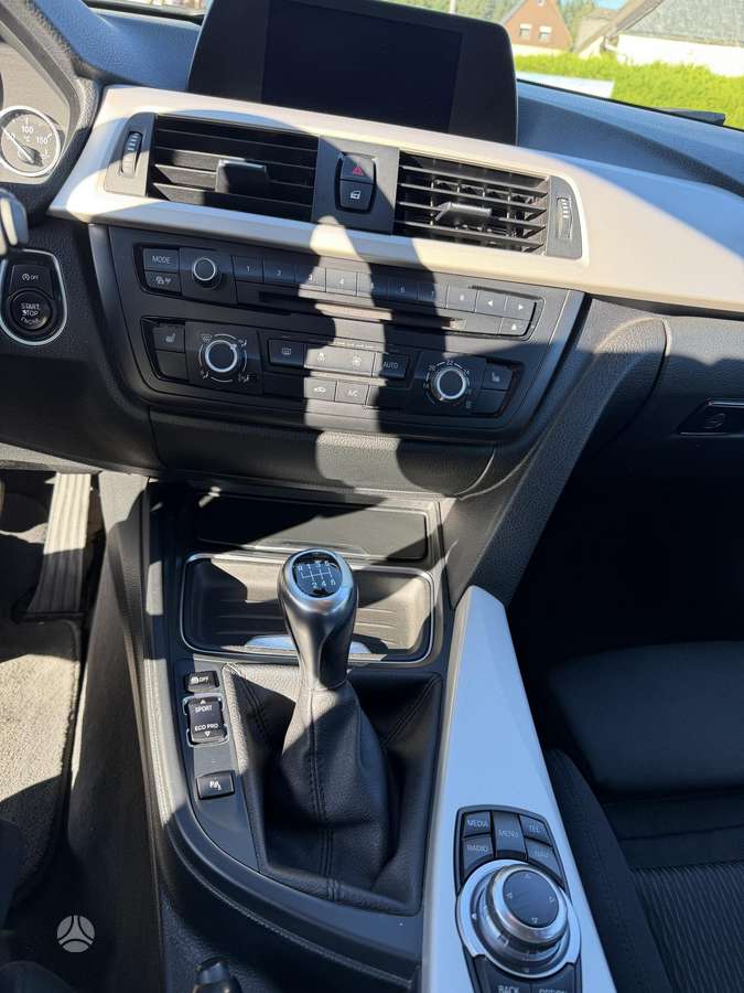 BMW 320 2013 — photo 15