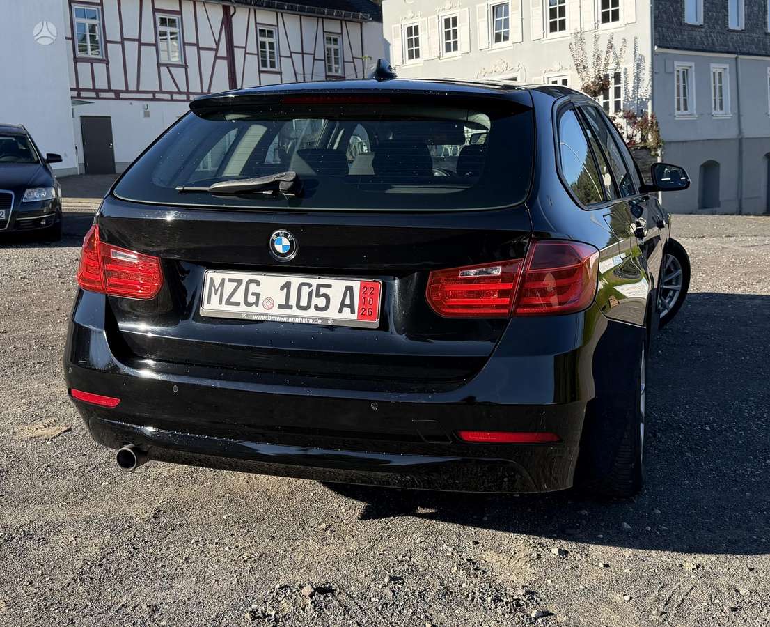 BMW 320 2013 — photo 7