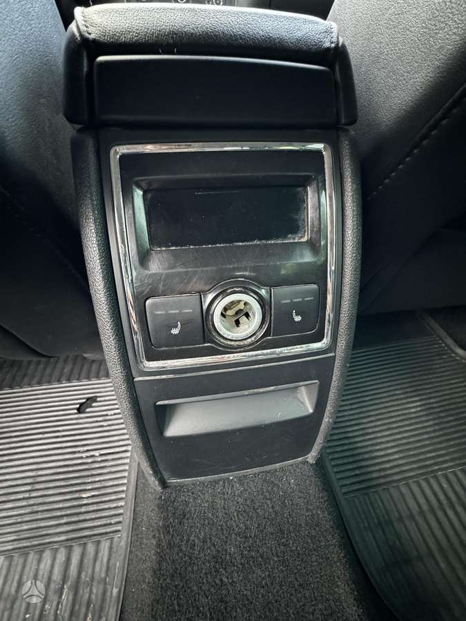Skoda Superb 2015 — photo 11