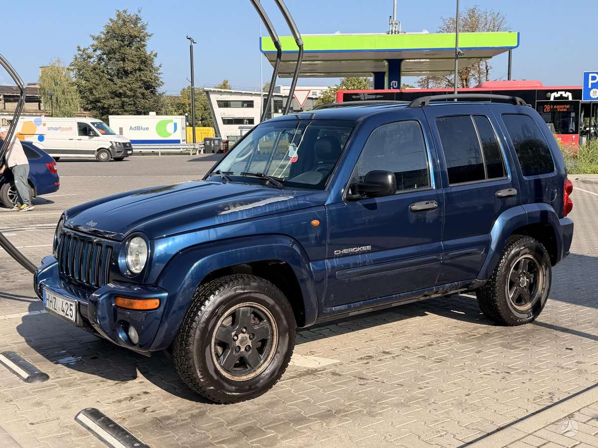 Jeep Cherokee 2004 — photo 6