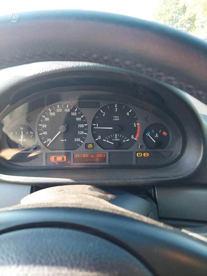 BMW 320 2005 — photo 9