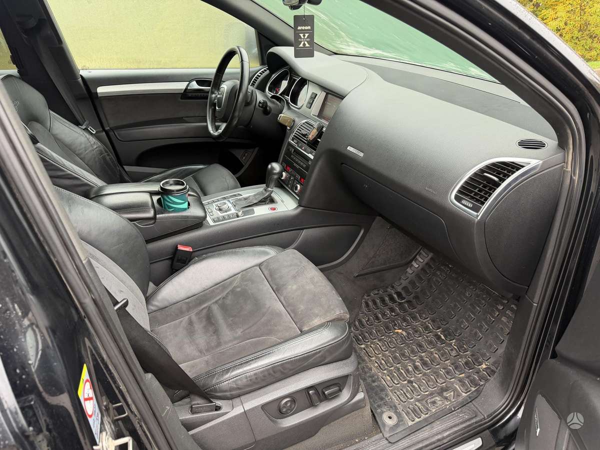 Audi Q7 2008 — photo 11