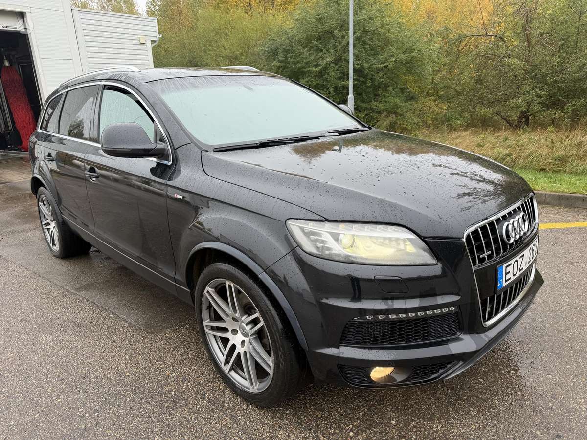 Audi Q7 2008 — rear view