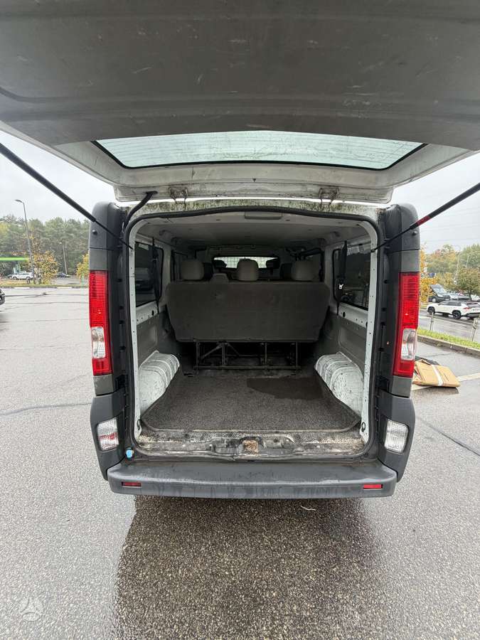 Renault Trafic 2008 — photo 11