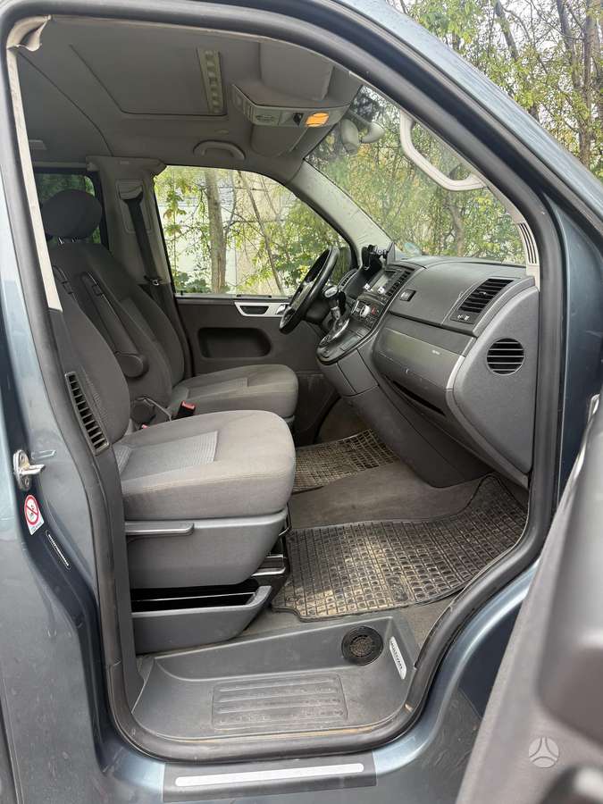 Volkswagen Multivan 2005 — photo 12