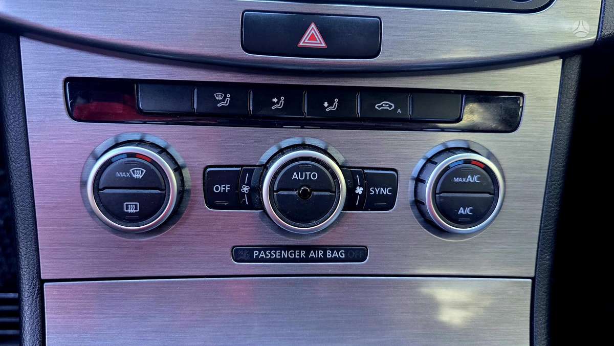 Volkswagen Passat 2013 — photo 12