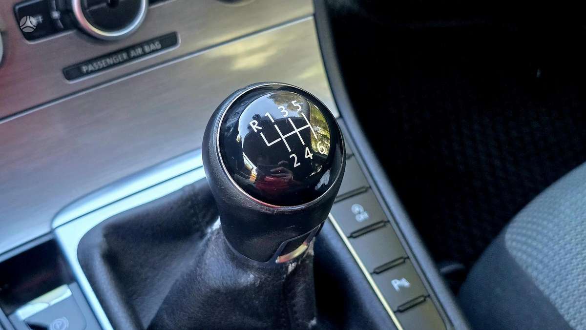 Volkswagen Passat 2013 — photo 13