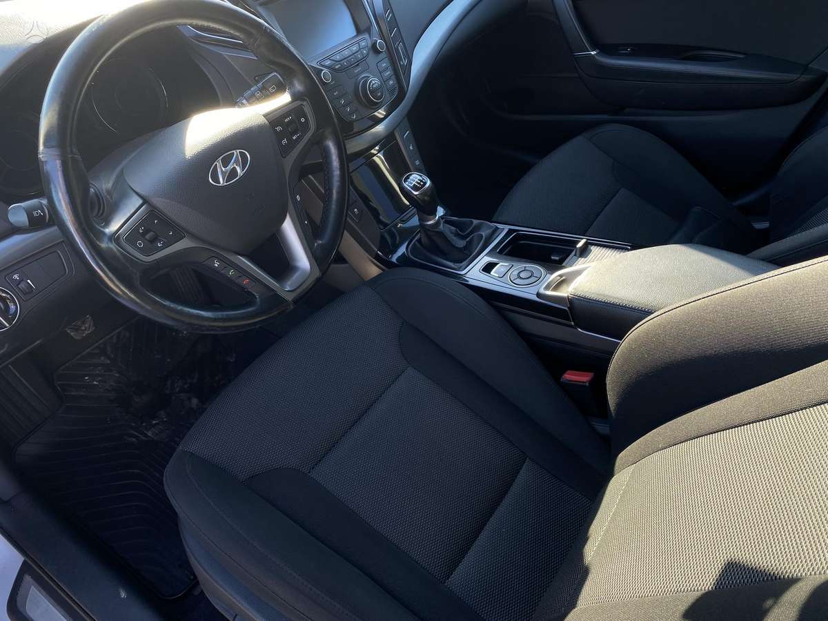 Hyundai i40 2015 — photo 14