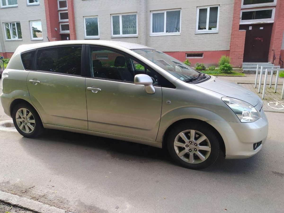 Toyota Corolla 2007 — салон