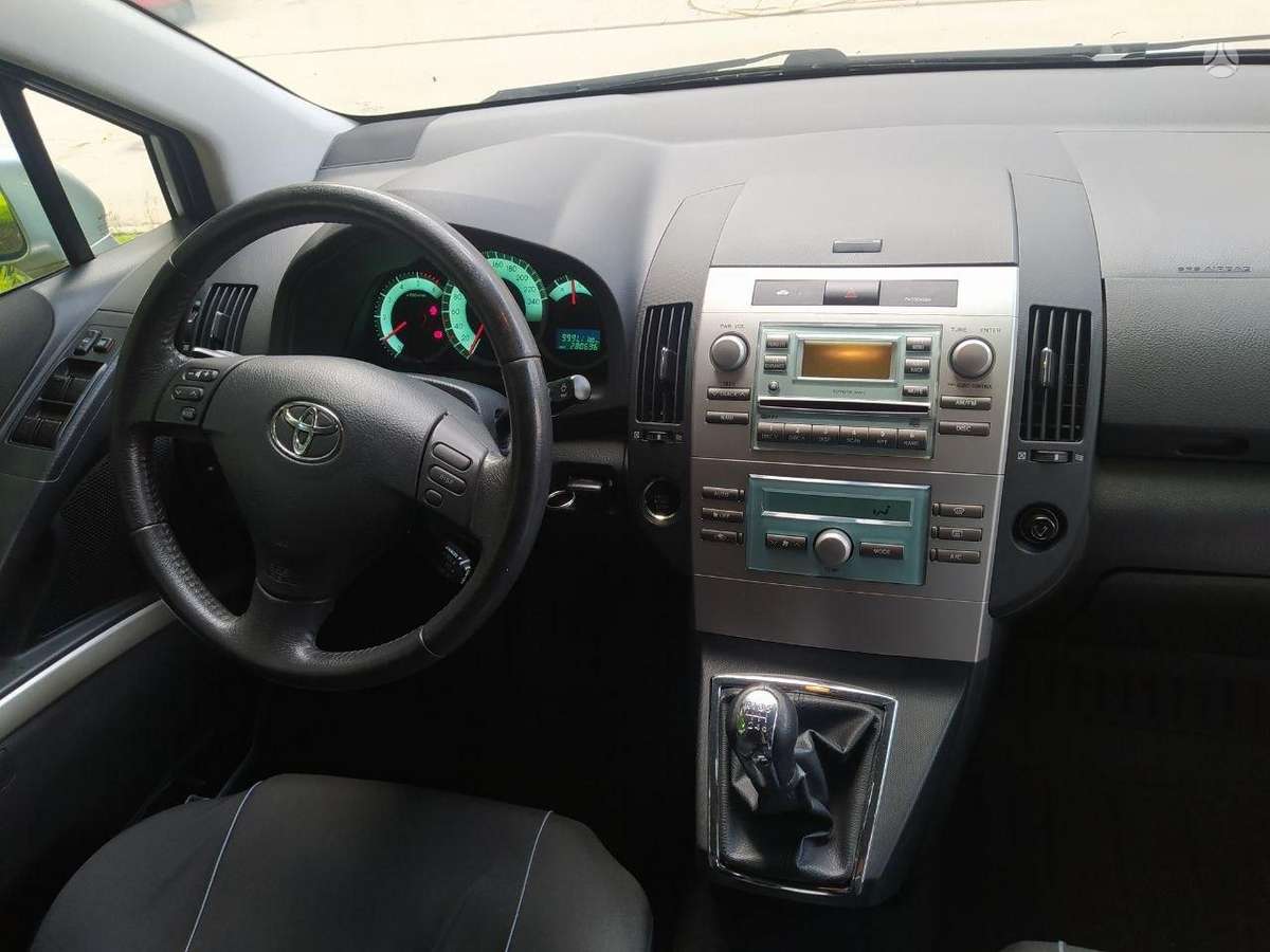 Toyota Corolla 2007 — двигун 2231 cm³, 136 HP (100kW)