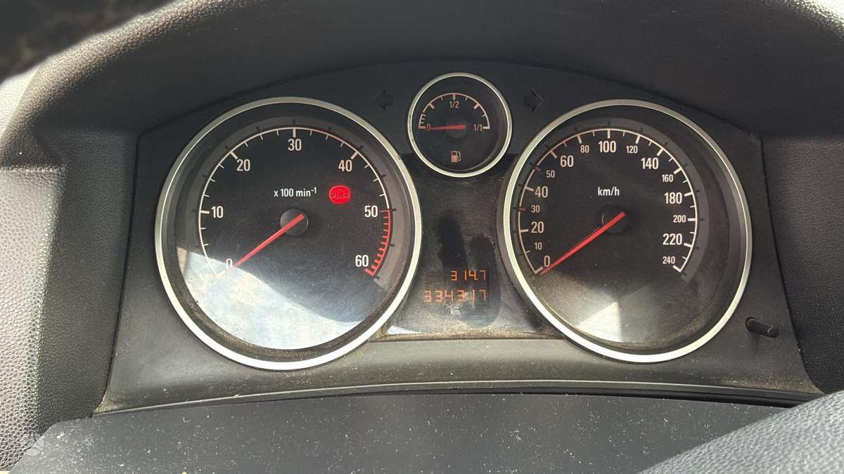 Opel Astra 2007 — вигляд ззаду