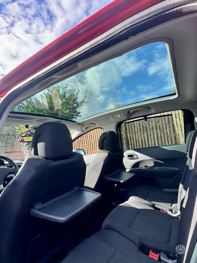 Peugeot 5008 2012 — photo 13