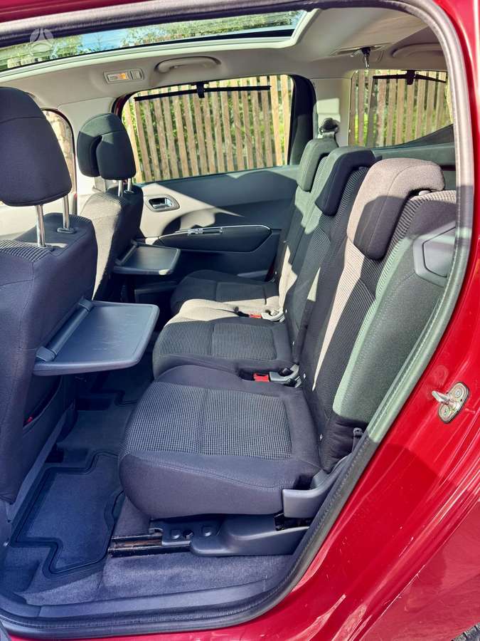 Peugeot 5008 2012 — photo 14