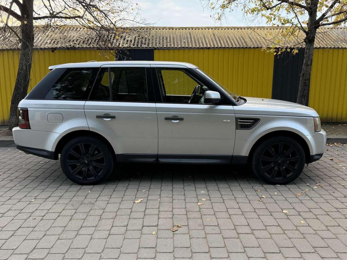 Land Rover 2011 — photo 6
