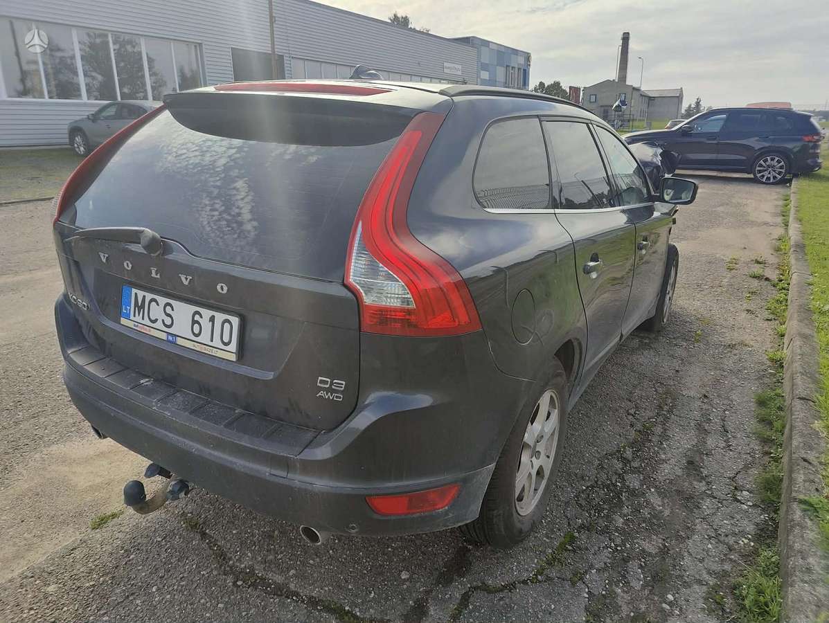 Volvo XC60 2010 — photo 10