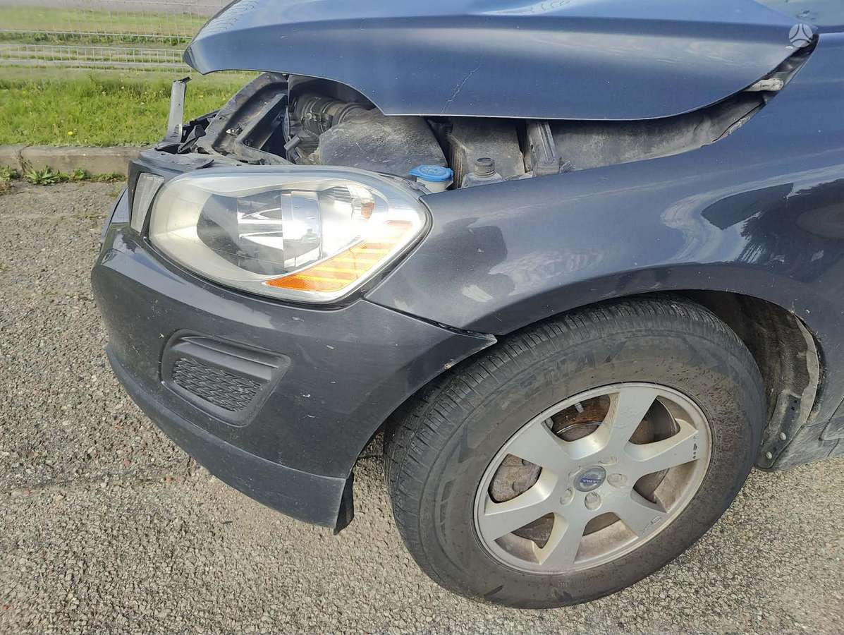 Volvo XC60 2010 — photo 13