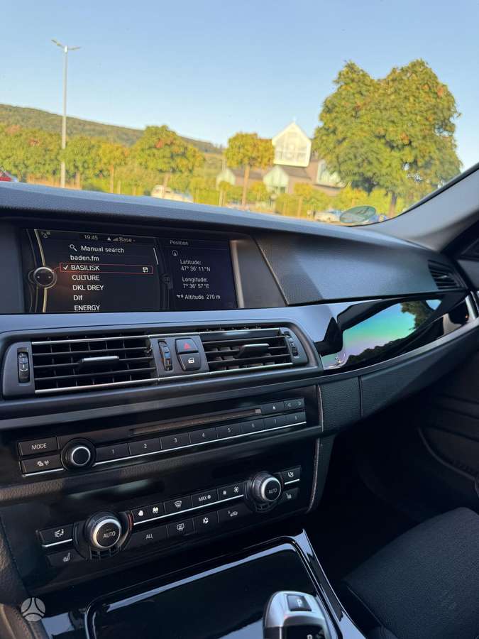 BMW 525 2012 — photo 15