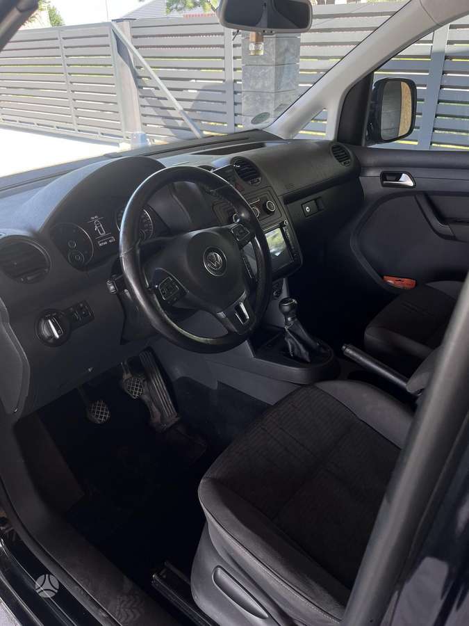 Volkswagen Caddy 2011 — photo 12