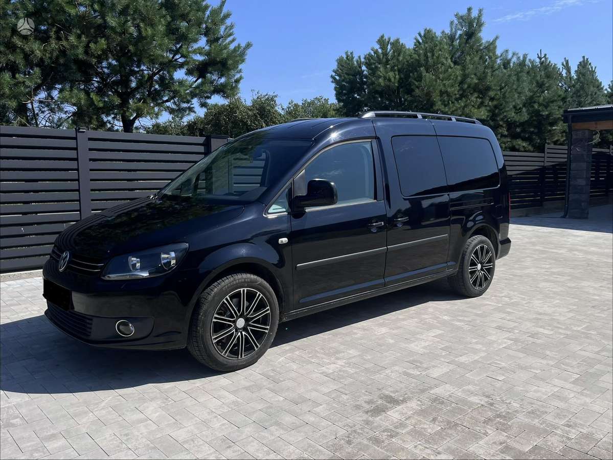 Volkswagen Caddy 2011 — rear view