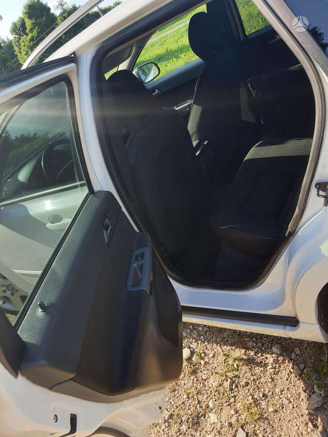 Volvo V50 2011 — photo 11