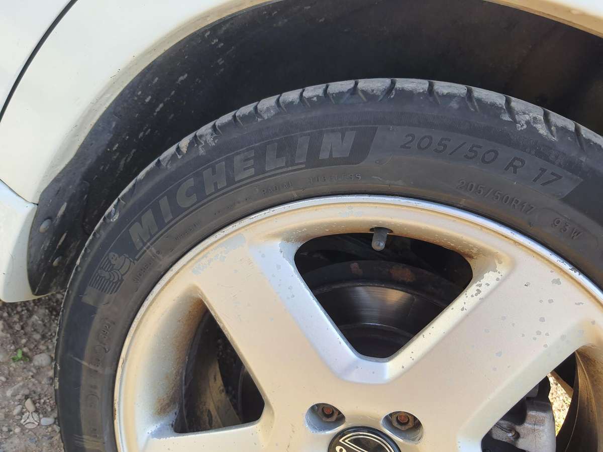Volvo V50 2011 — photo 13