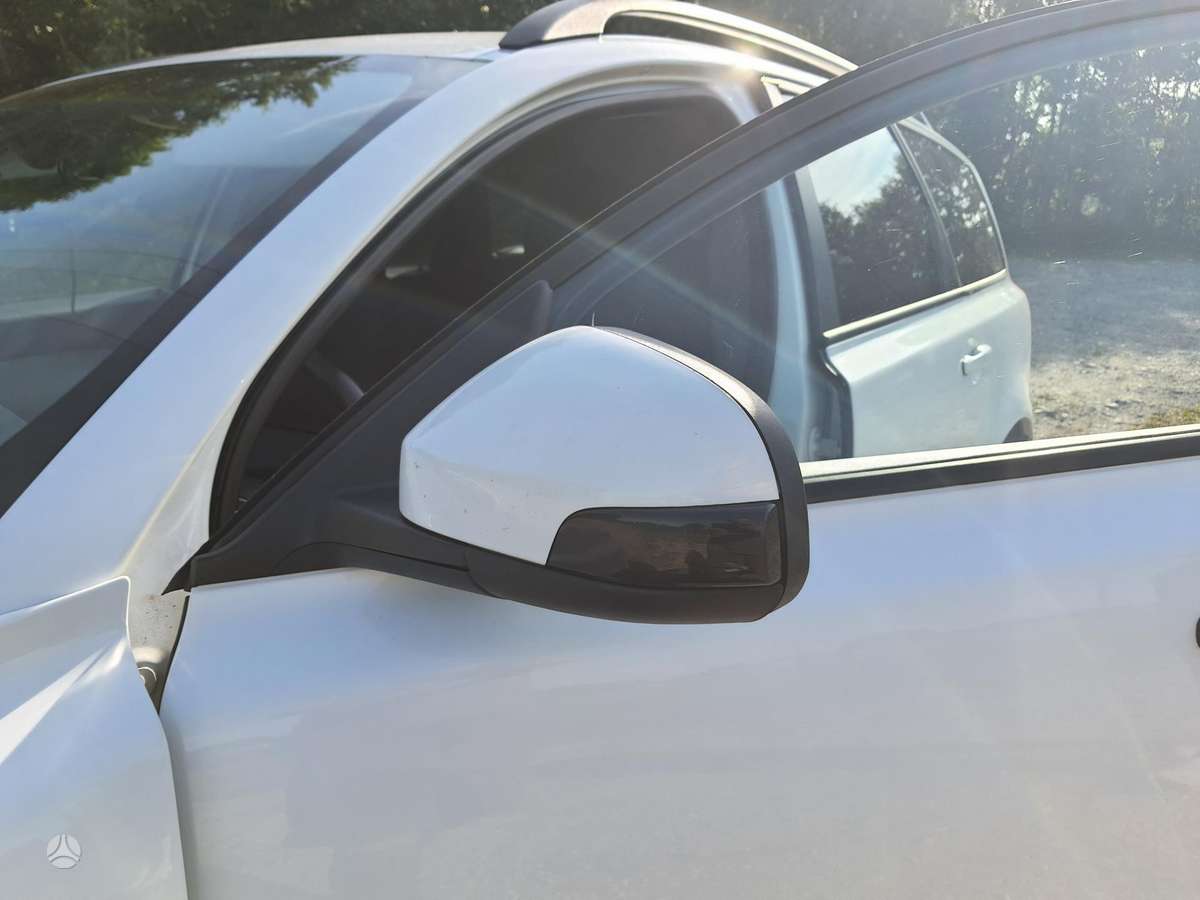 Volvo V50 2011 — photo 15