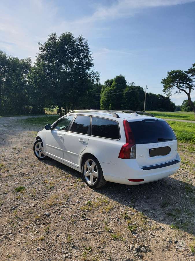 Volvo V50 2011 — photo 5