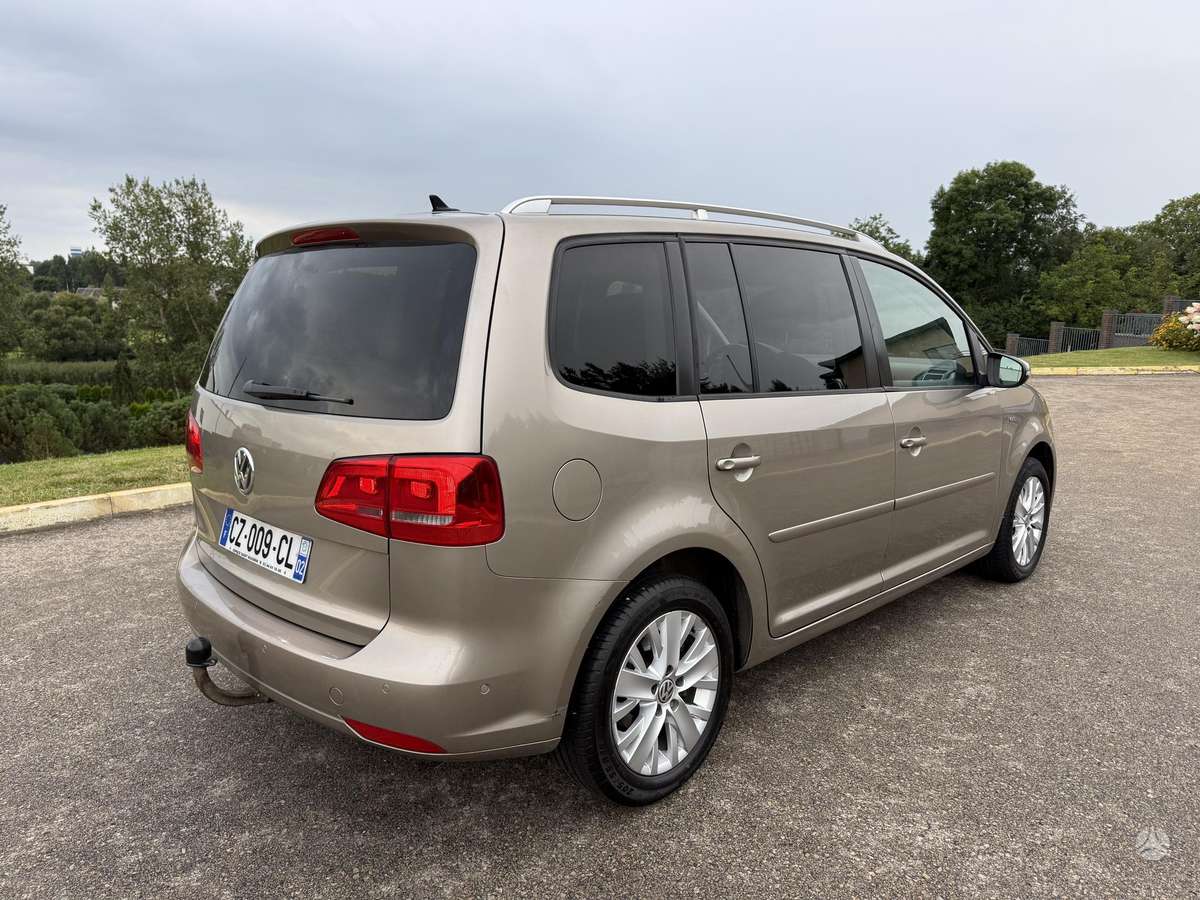 Volkswagen Touran 2013 — photo 8